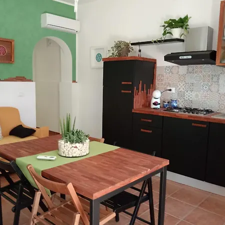 Amelie Guest house